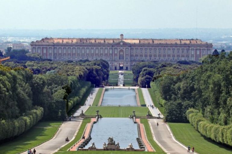 Reggia di Caserta 6lmdw7rokky7zu1z8lltcl6wqlfr10fq7y4a455d5f8